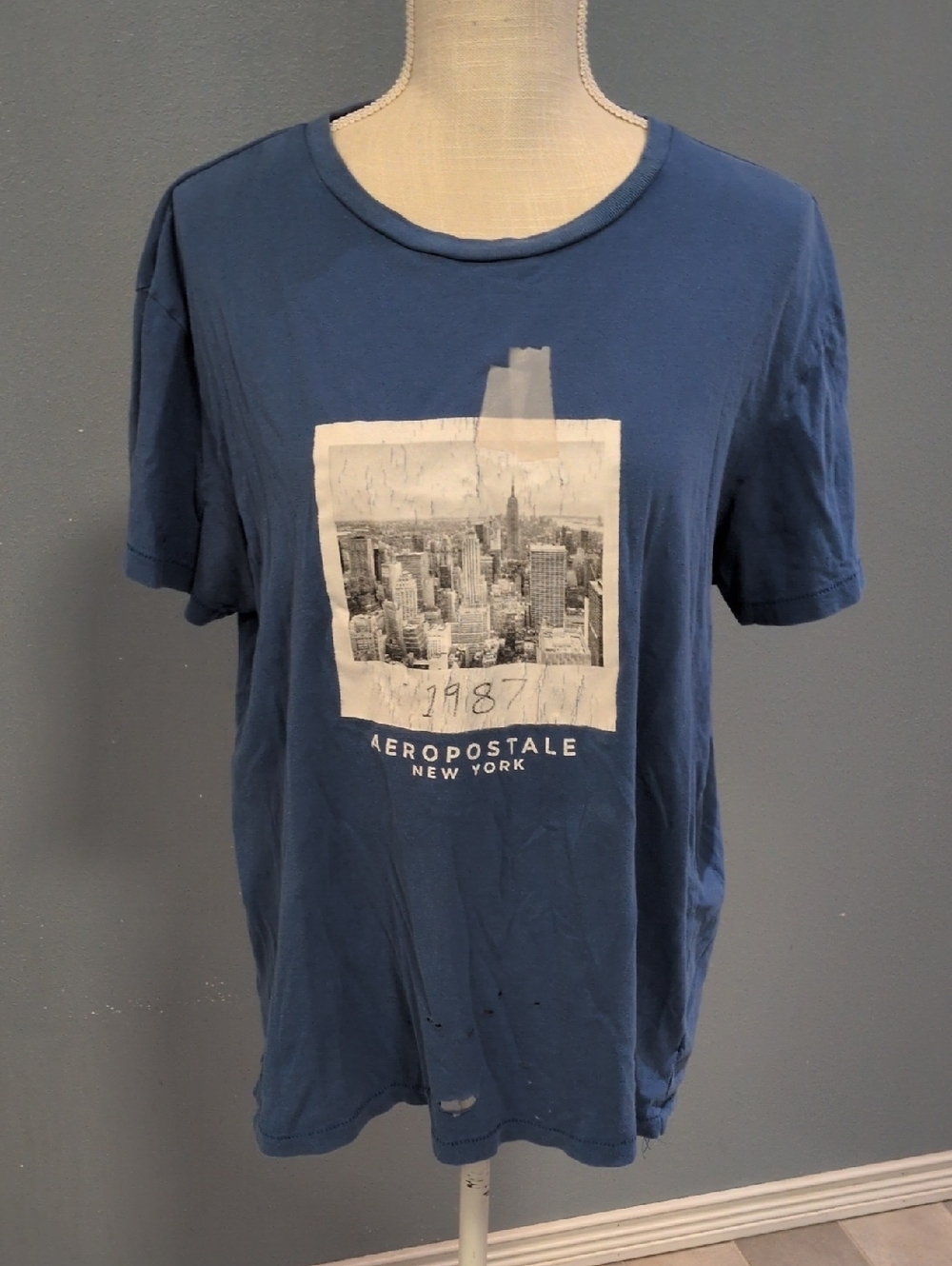 Aeropostale 100% Cotton Distressed Destroyed New York 1987 Relaxed Fit Tee Shirt